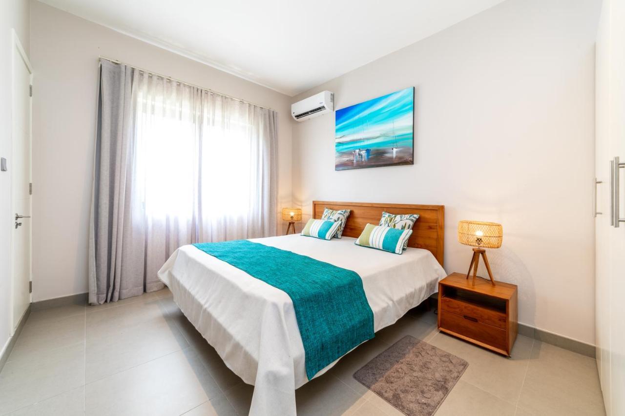 One Bay Residence - Apartment 2 - Apartment In Pereybere Pereybere Beach Exterior photo