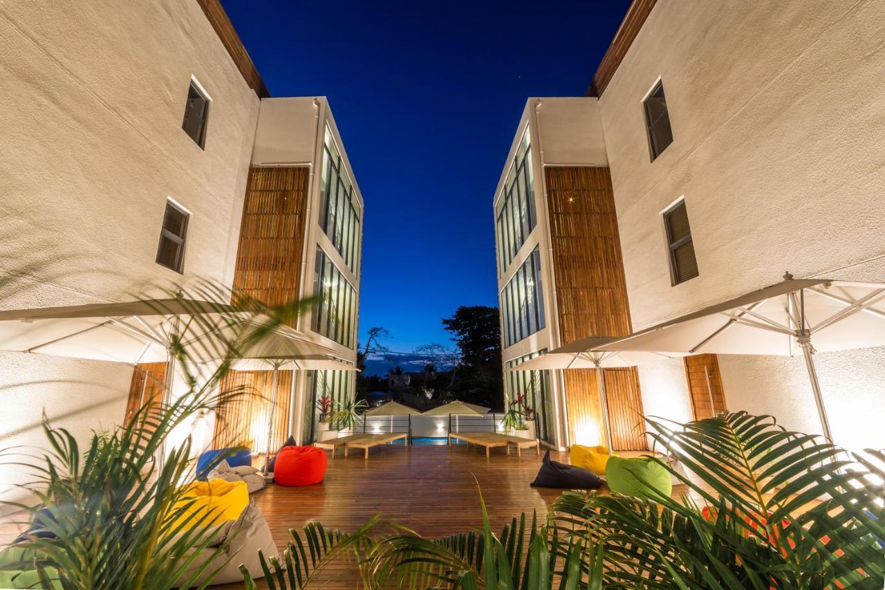 One Bay Residence - Apartment 2 - Apartment In Pereybere Pereybere Beach Exterior photo