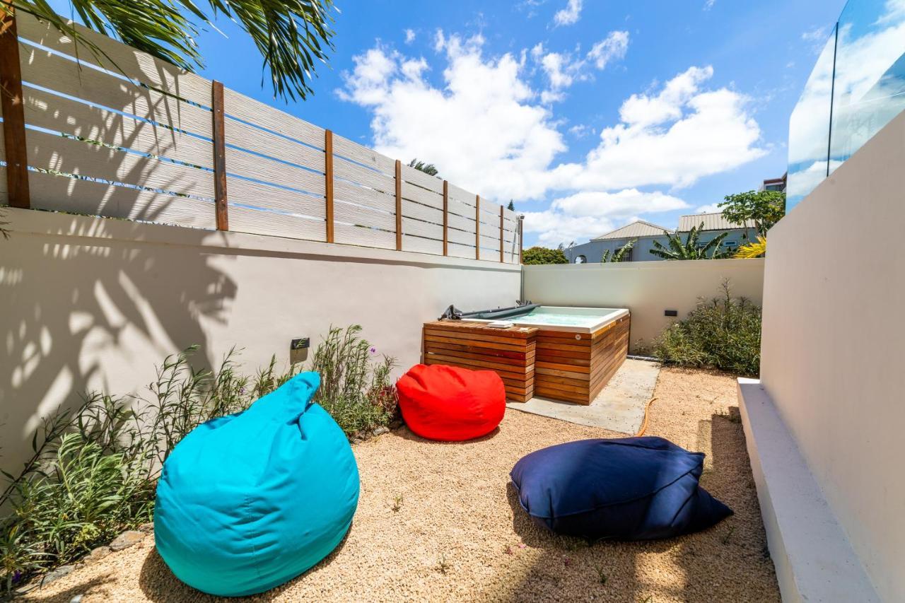 One Bay Residence - Apartment 2 - Apartment In Pereybere Pereybere Beach Exterior photo